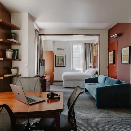 Club Quarters Hotel Rittenhouse Square, Philadelphia